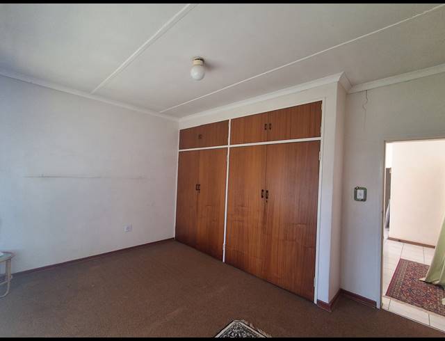 3 BEDROOM FREESTANDING FOR SALE IN STILFONTEIN EXT 4